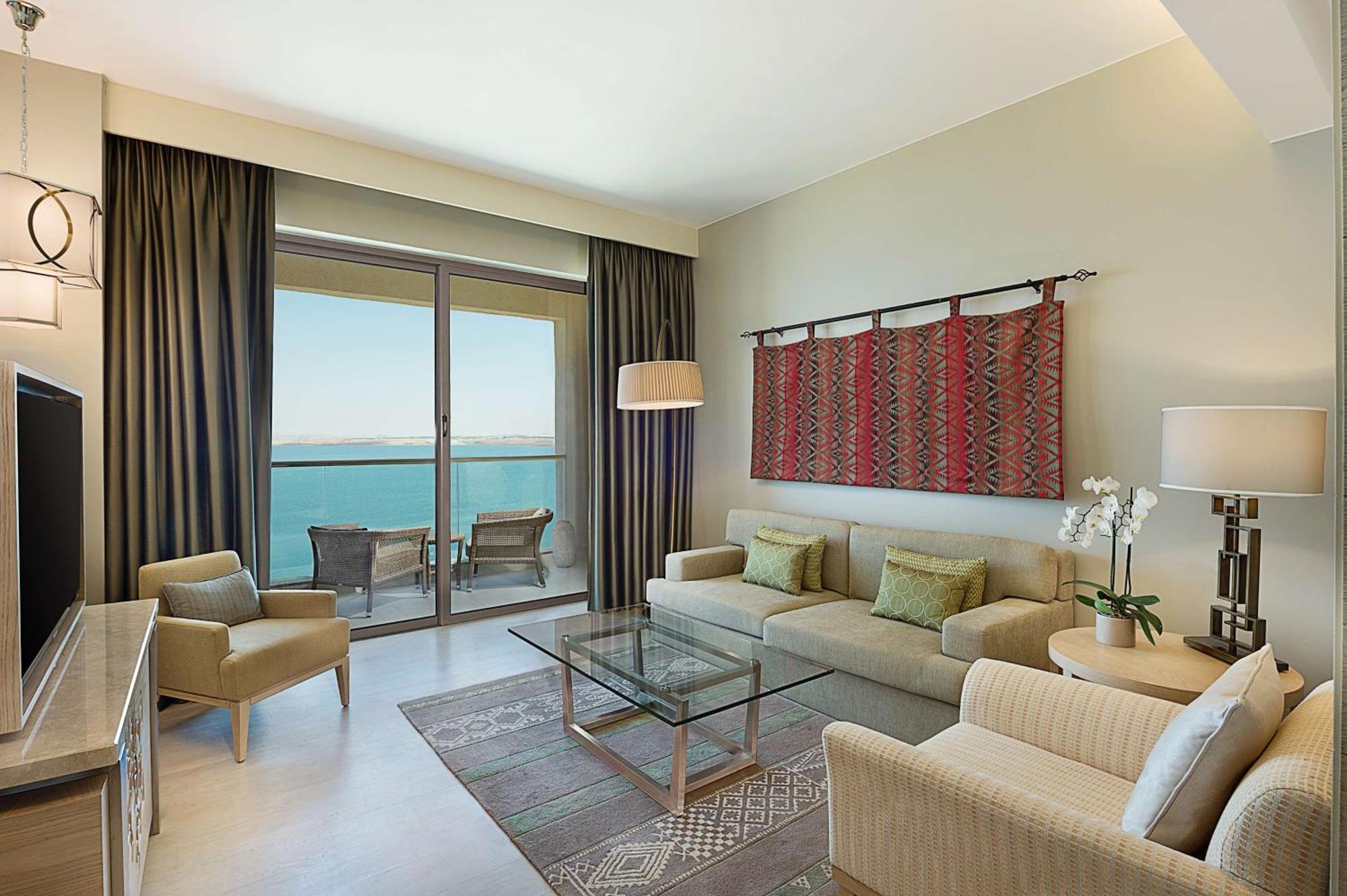 Hilton Dead Sea Resort & Spa Sweimeh Екстериор снимка Living room