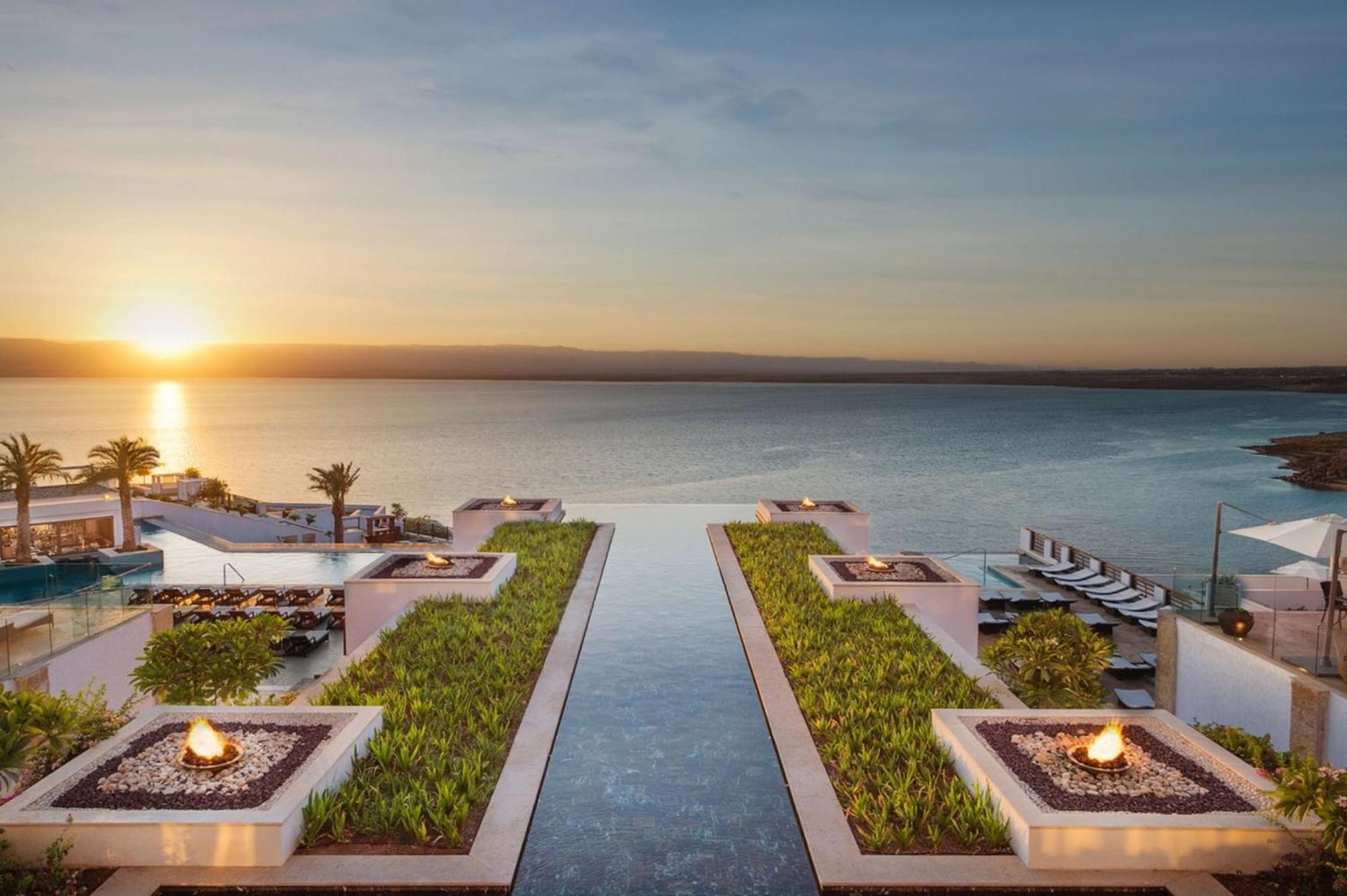 Hilton Dead Sea Resort & Spa Sweimeh Екстериор снимка View of the Dead Sea from the Kempinski Hotel